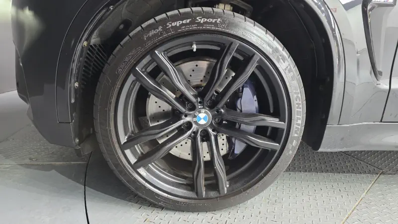 BMW X5M