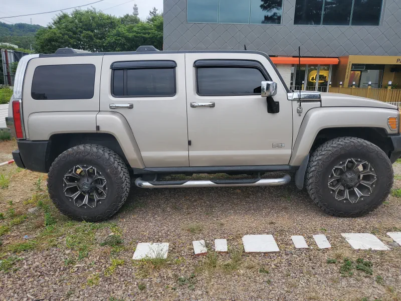 Hummer H3