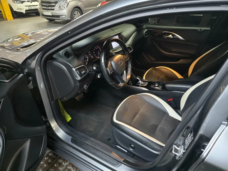 Infiniti Q30