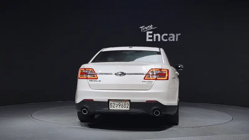 Ford Taurus