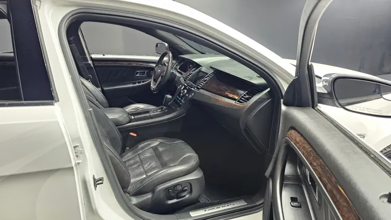 Ford Taurus