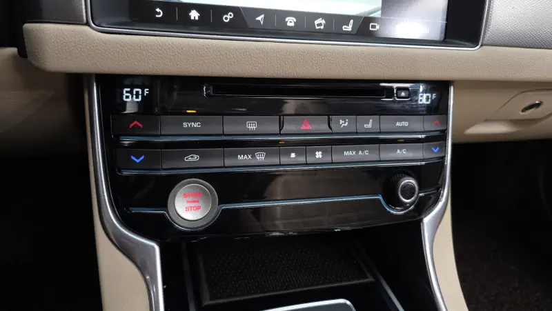Jaguar XF