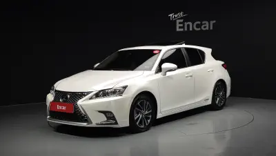 Lexus CT200h
