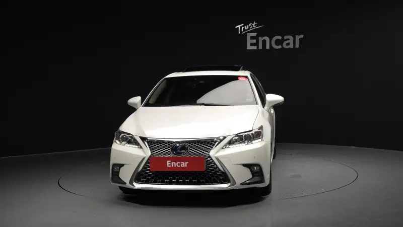 Lexus CT200h