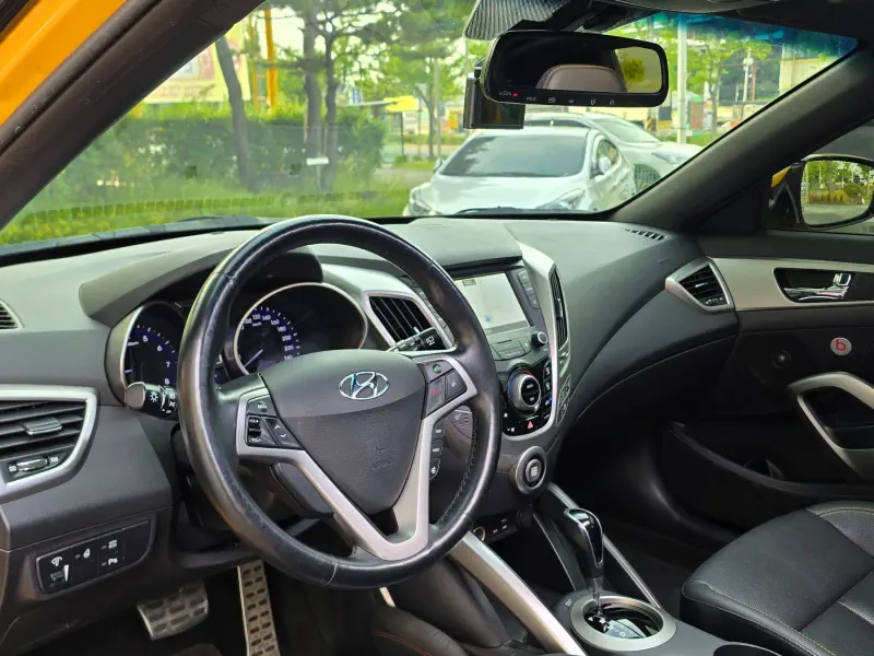 Hyundai Veloster
