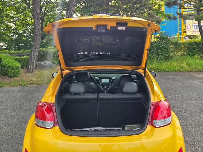 Hyundai Veloster
