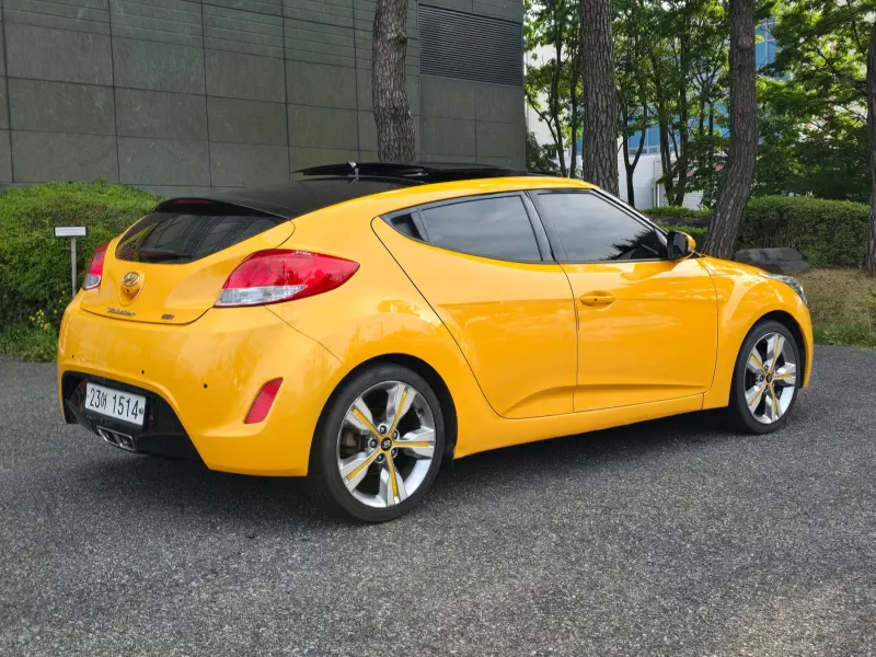 Hyundai Veloster