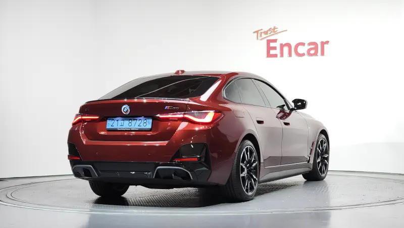 BMW i4