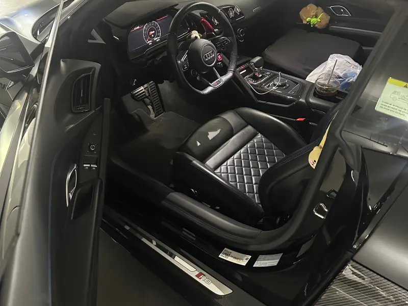 Audi R8