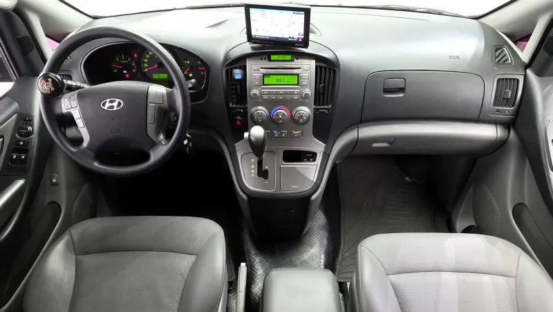 Hyundai Grand Starex