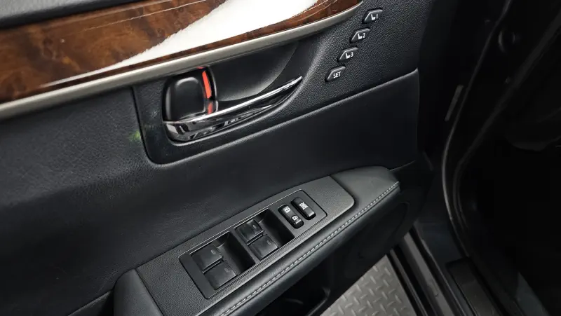 Lexus ES300h