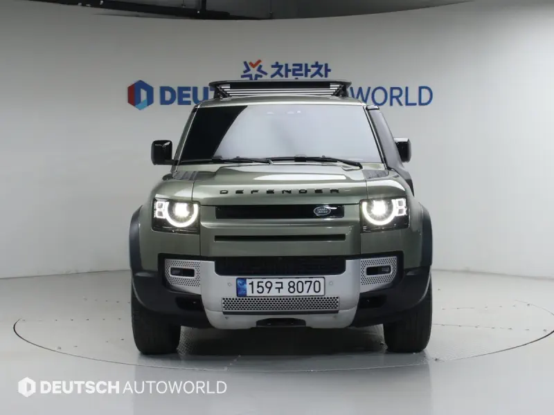 Land Rover Defender