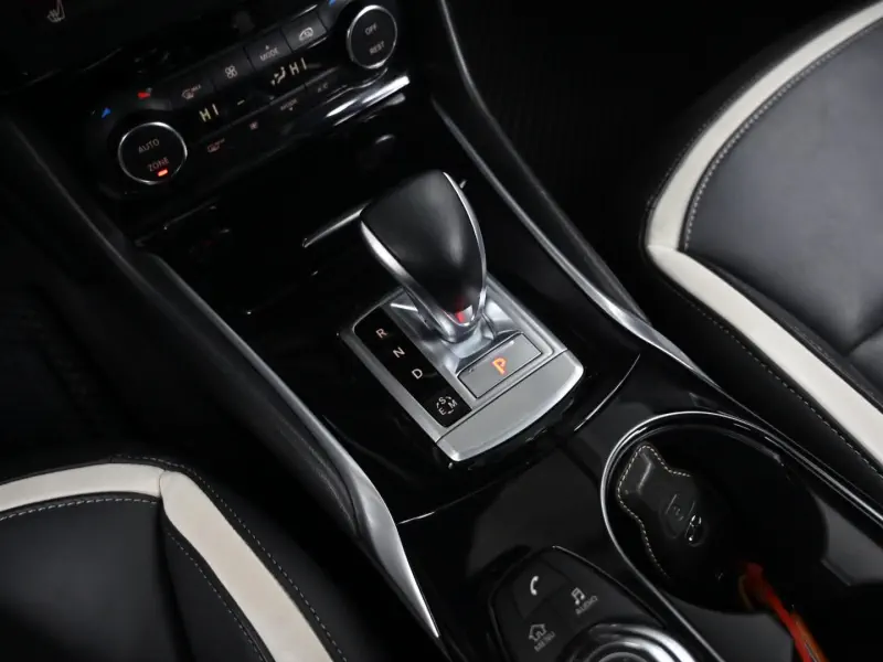 Infiniti Q30