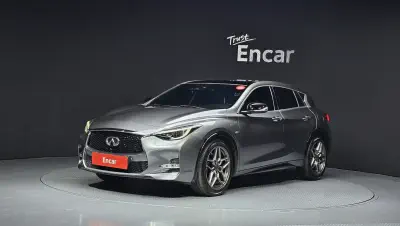 Infiniti Q30