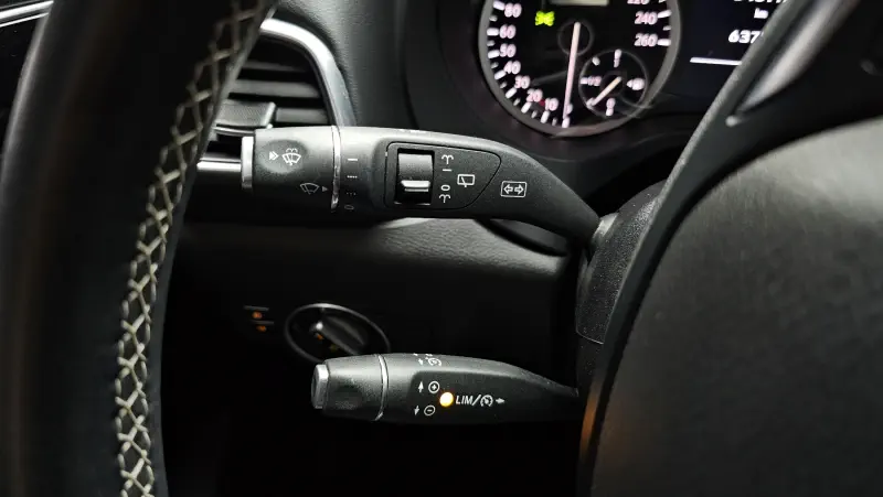 Infiniti Q30