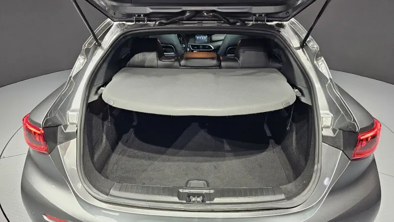 Infiniti Q30