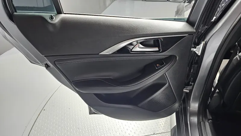 Infiniti Q30