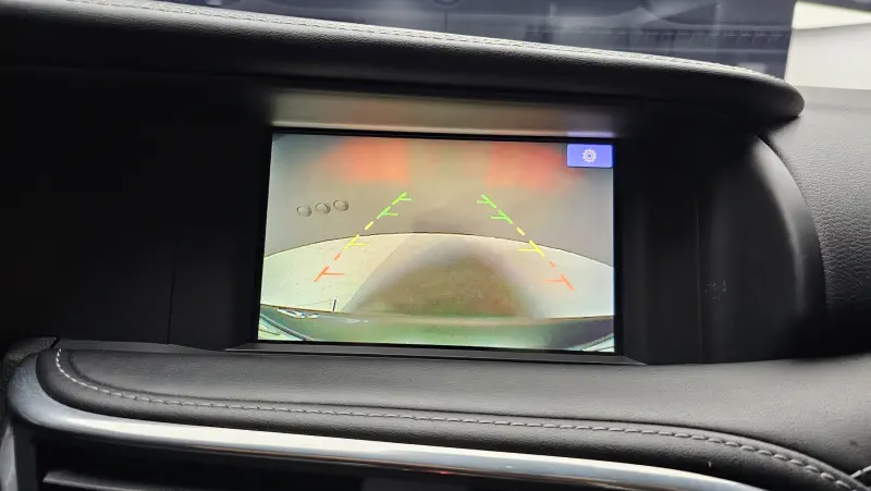Infiniti Q30