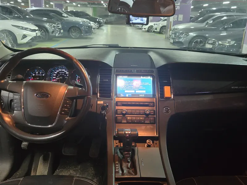 Ford Taurus