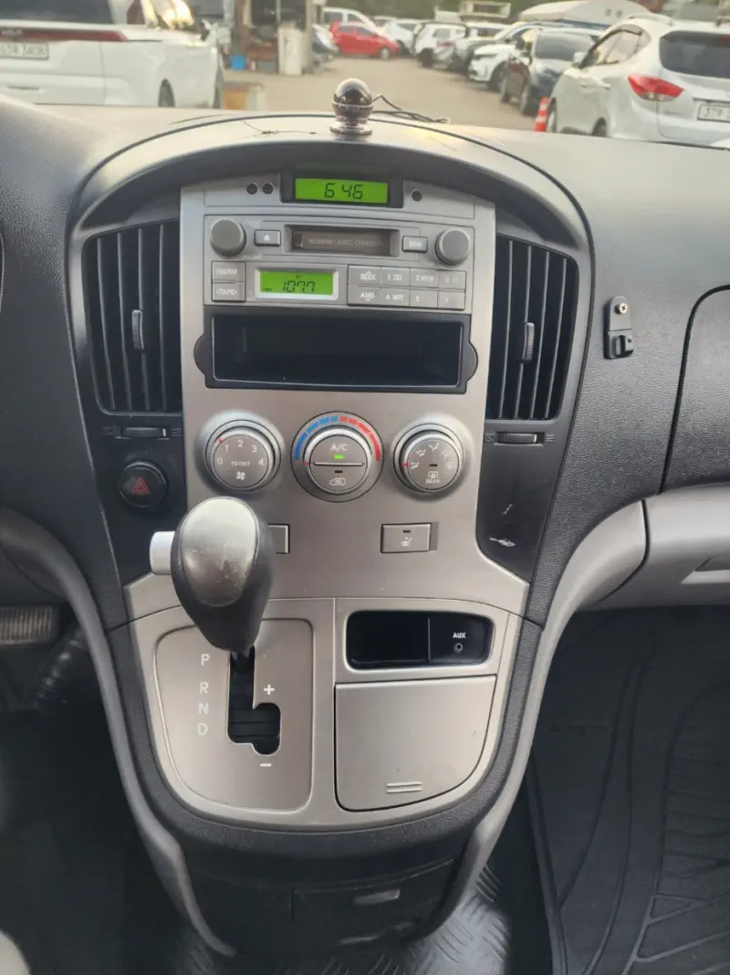 Hyundai Grand Starex