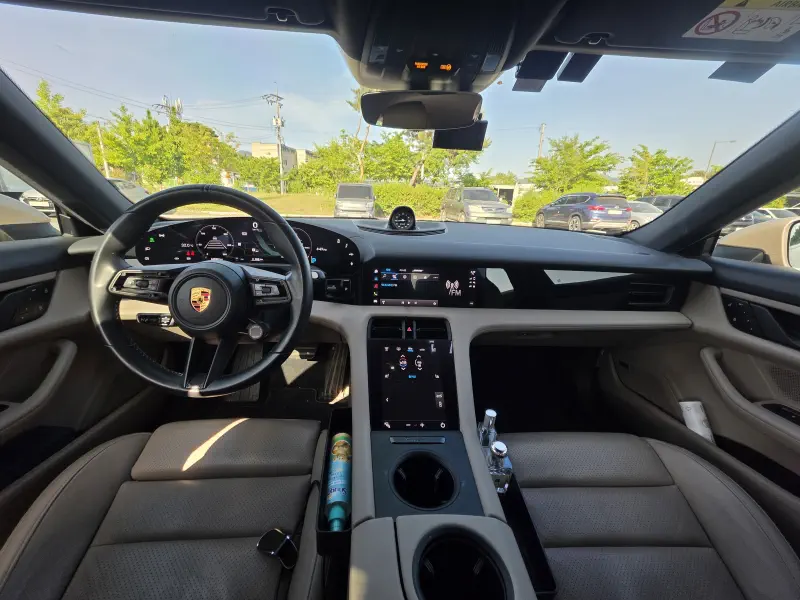 Porsche Taycan
