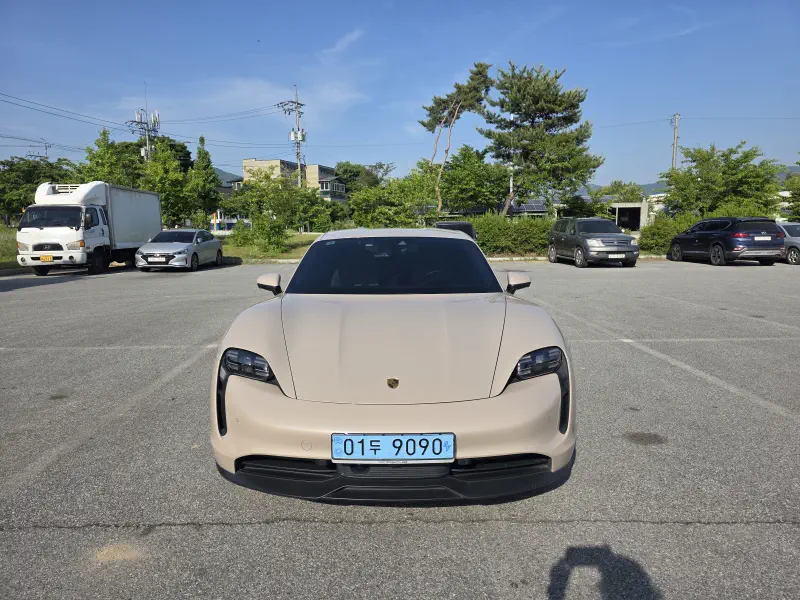 Porsche Taycan