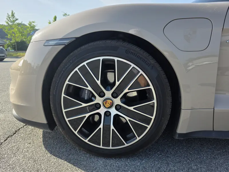 Porsche Taycan