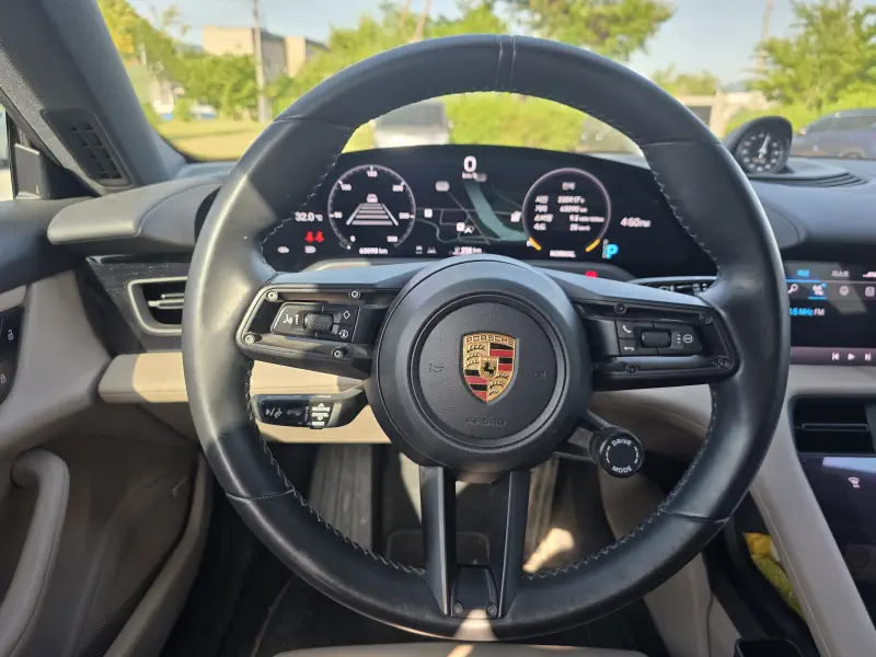 Porsche Taycan