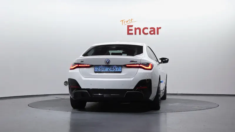 BMW i4