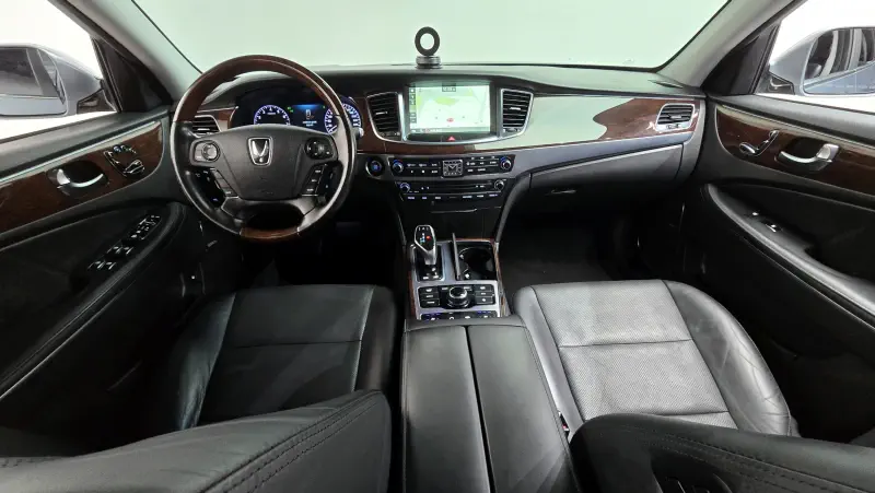 Hyundai Equus