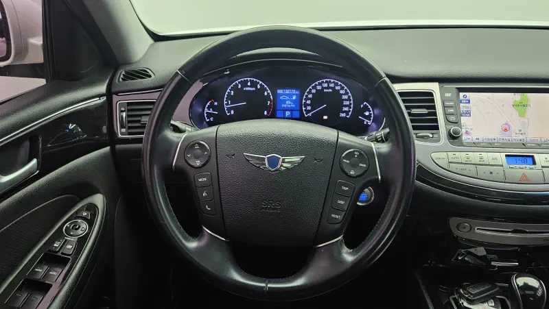 Hyundai Genesis
