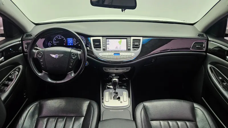 Hyundai Genesis