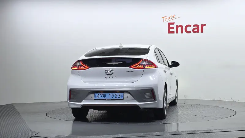 Hyundai Ioniq