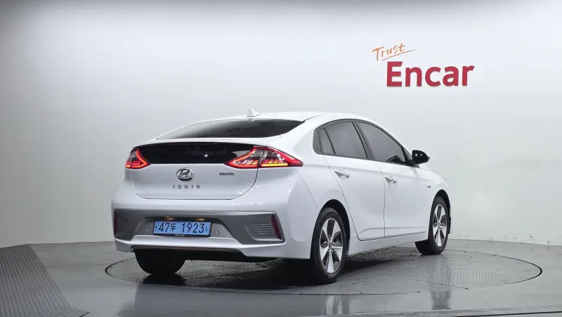 Hyundai Ioniq