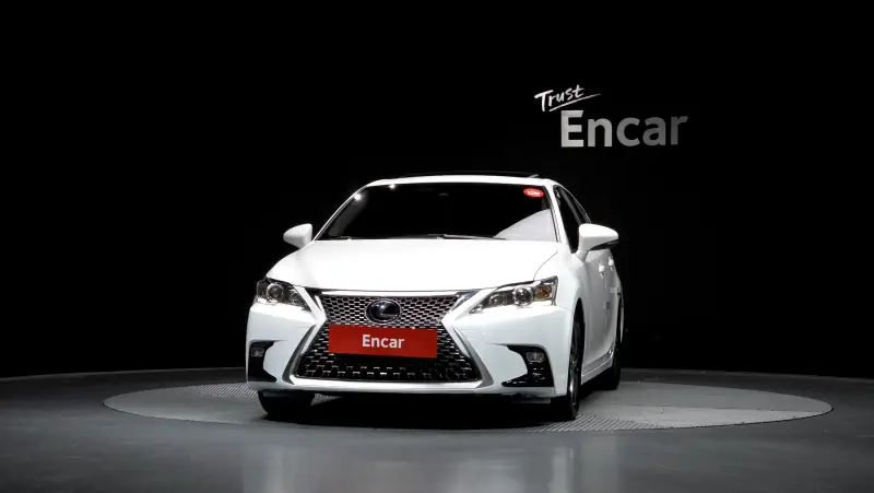 Lexus CT200h