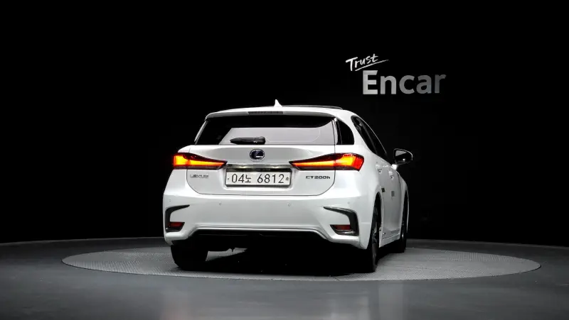 Lexus CT200h