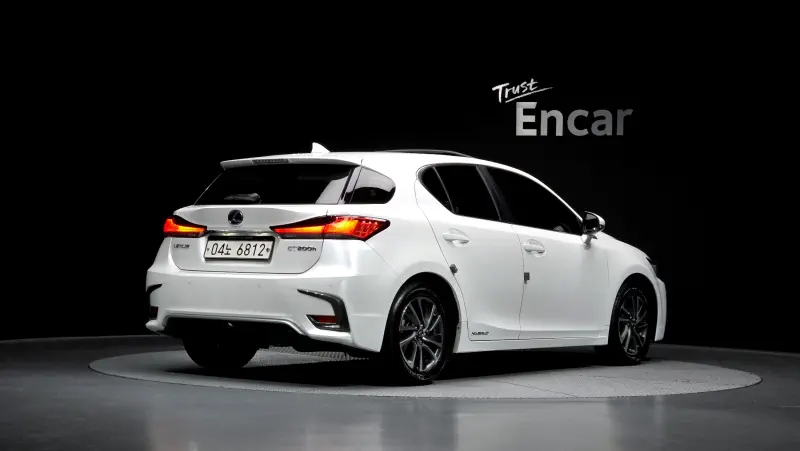Lexus CT200h