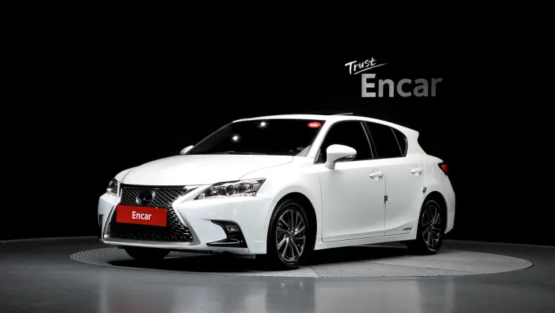 Lexus CT200h