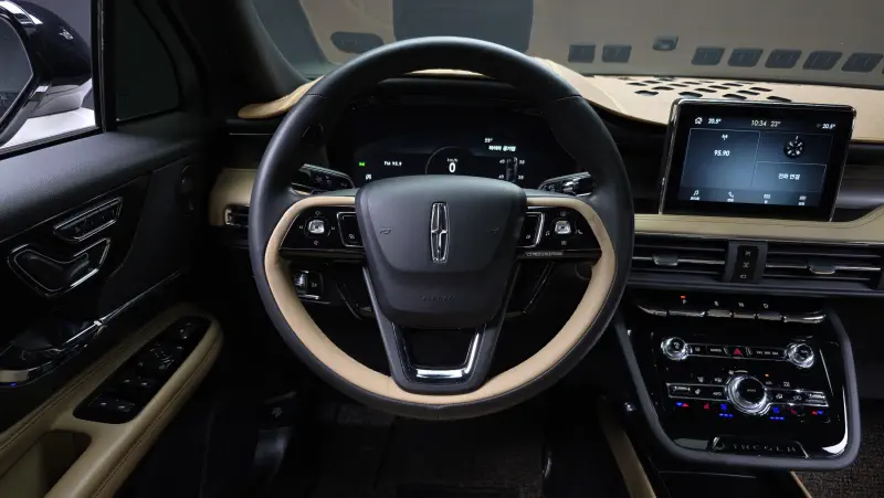 Lincoln Corsair