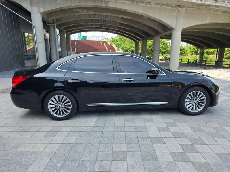 Hyundai Equus