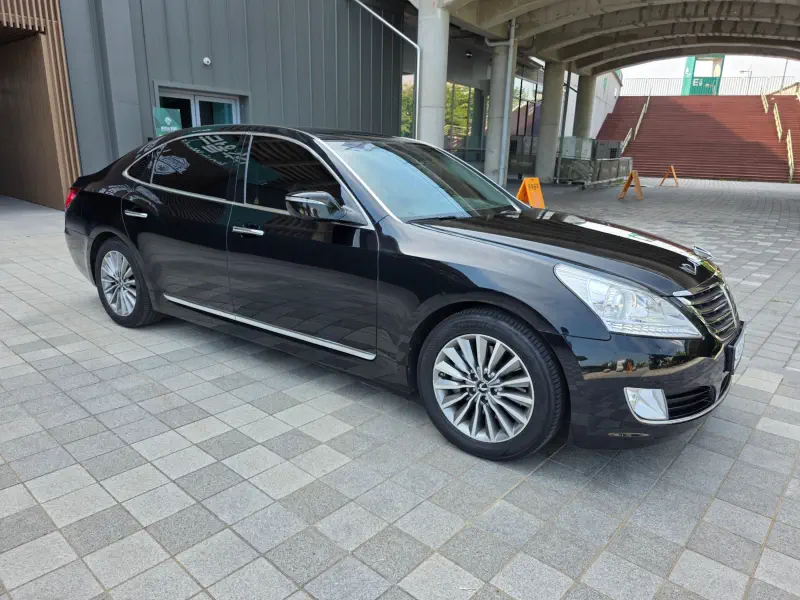 Hyundai Equus
