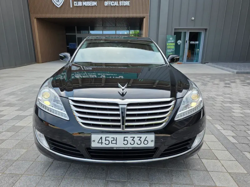 Hyundai Equus