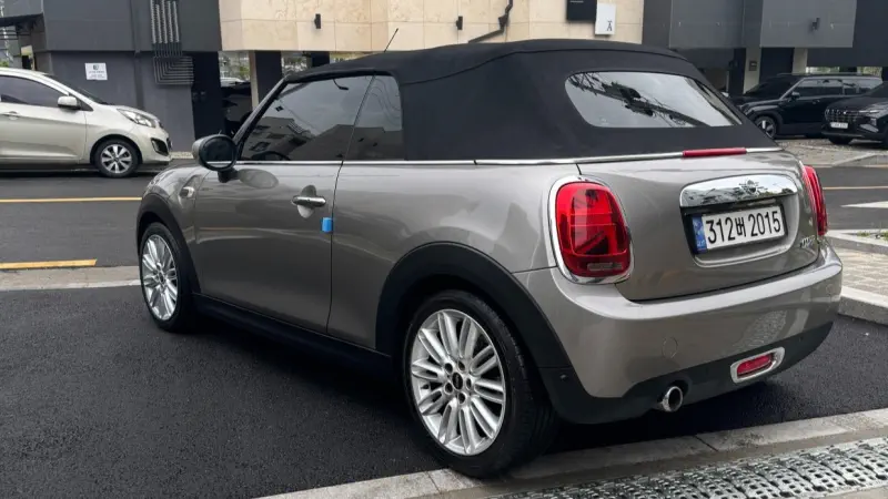 MINI Cabrio