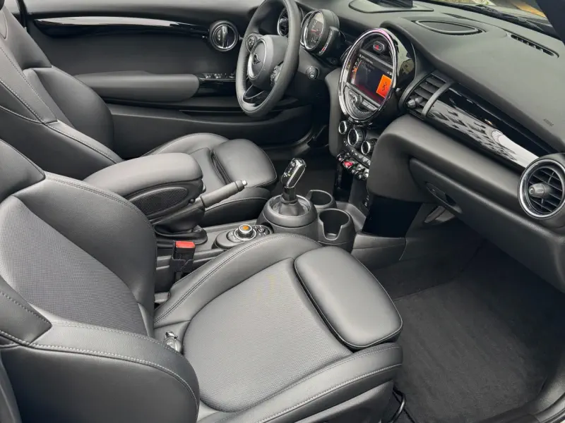 MINI Cabrio