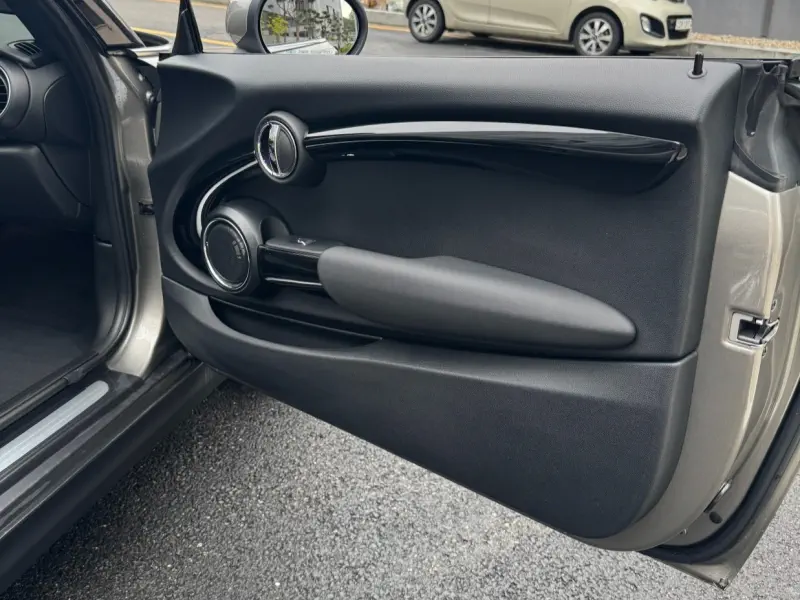 MINI Cabrio