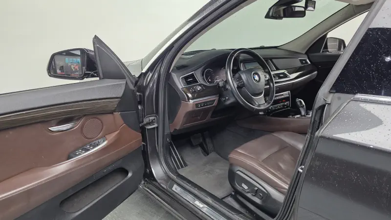 BMW 5-Series Gran Turismo