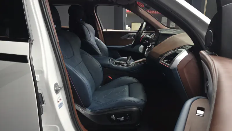 BMW XM