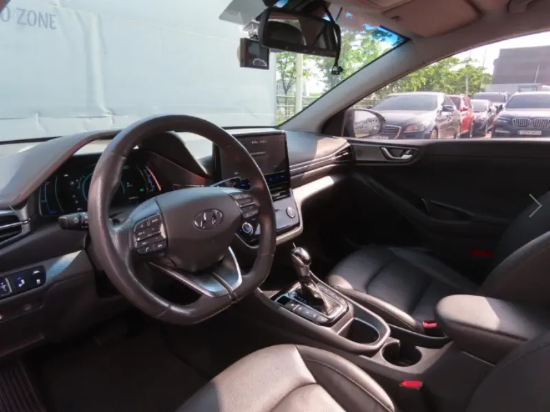 Hyundai Ioniq