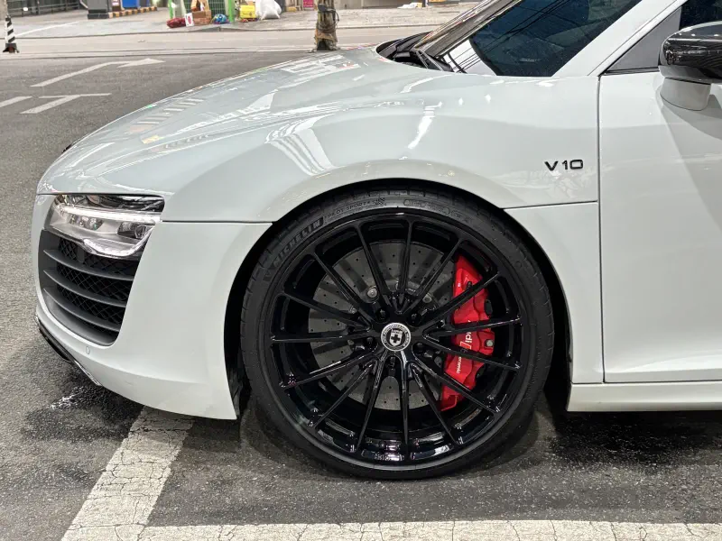 Audi R8