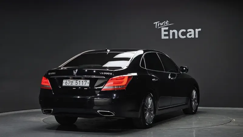 Hyundai Equus